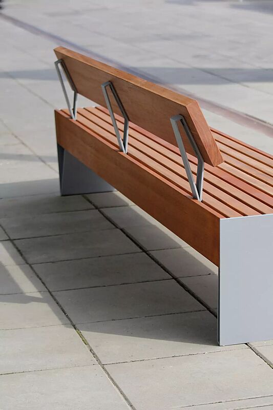 Sitzbank BLOCQ mit Rückenlehne, mit Jatobaholzbelattung, Stahlteile in RAL 9007 graualuminium