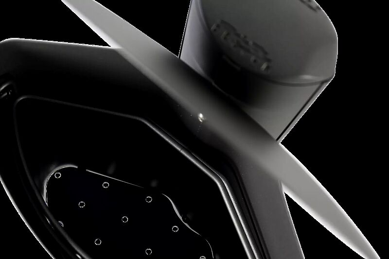 Klemmring zur Abfallsackbefestigung und Behälterboden mit Flüssigkeitsablauflöchern