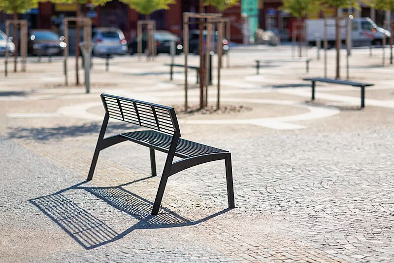 Sitzbank VERA mit Rückenlehne, in RAL 7016 anthrazitgrau