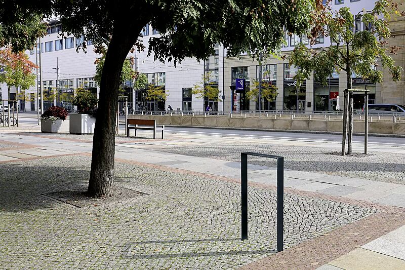 Anlehnbügel UTAH ohne Quersteg, zum Einbetonieren, in RAL 7016 anthrazitgrau