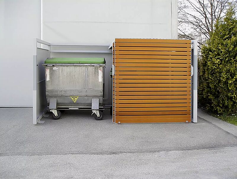 Müllbehälter-Doppelschrank STYLEOUT® LINIS 1100, Türen in Holz-Dekor Douglasie, Stahlkonstruktion und Seitenwände in RAL 9006 weißaluminium, Dach in Aluminium eloxiert