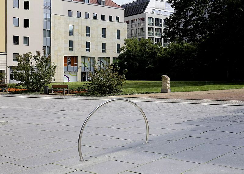 Anlehnbügel RADIUS zum Aufdübeln, Edelstahl