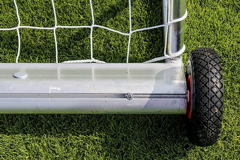 Detail: Gewichtsrohr mit Transportrolle