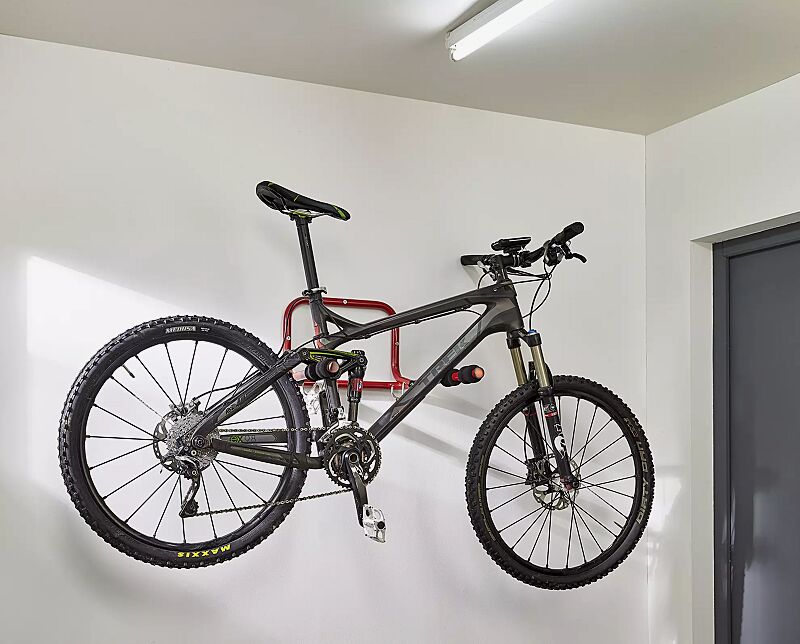 Hängeparker ISLAND, 2 Stellplätze, mit schwarzem Schaumstoff ummantelt