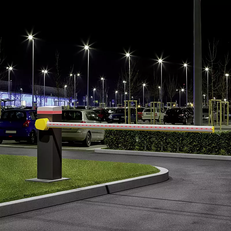 Schrankenanlage MONNES mit Absperrbreite 2,80 m für intensive Nutzung