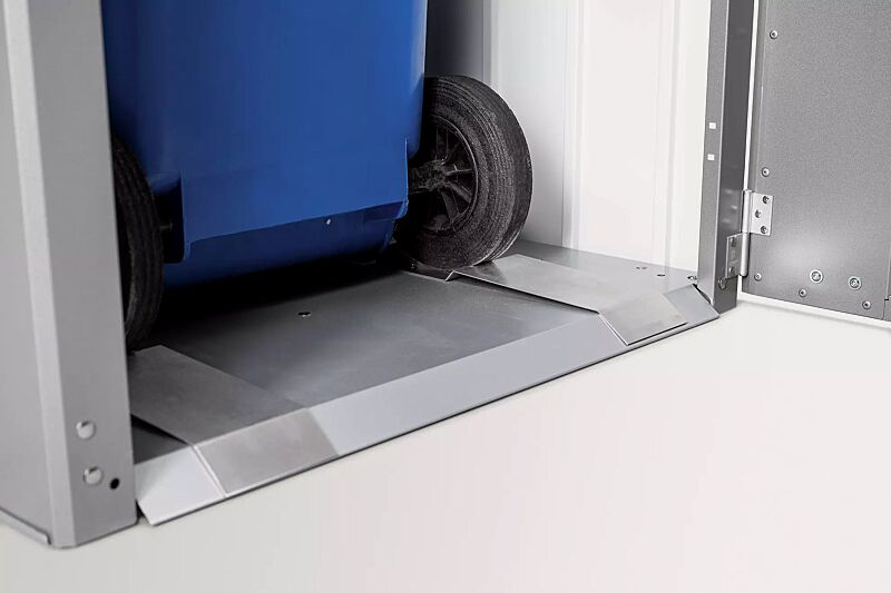 Detail: Boden mit Positionshilfe für Mülltonnenräder