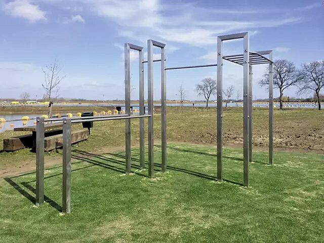 Calisthenics-Anlage XS-FELD, Ausführung Basic, Serie BARFORZ