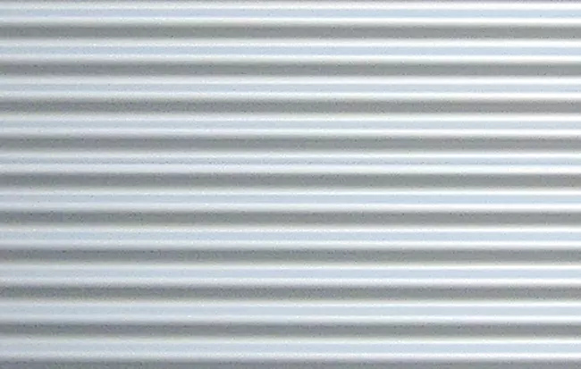 Wandelement mit Aluminiumwellblech, waagerecht