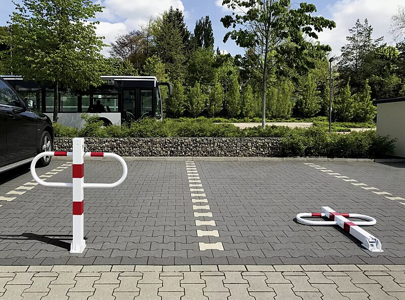 Durchgangssperre PARON zum Aufdübeln, feuerverzinkt und weiß pulverbeschichtet, mit Profilzylinderschloss