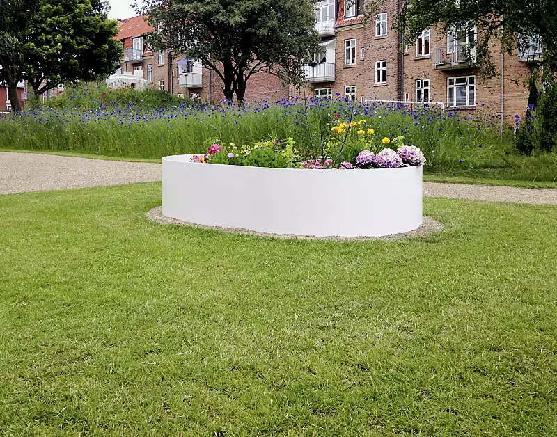 Pflanzbehälter MICROHAVEN in RAL 9016 verkehrsweiß