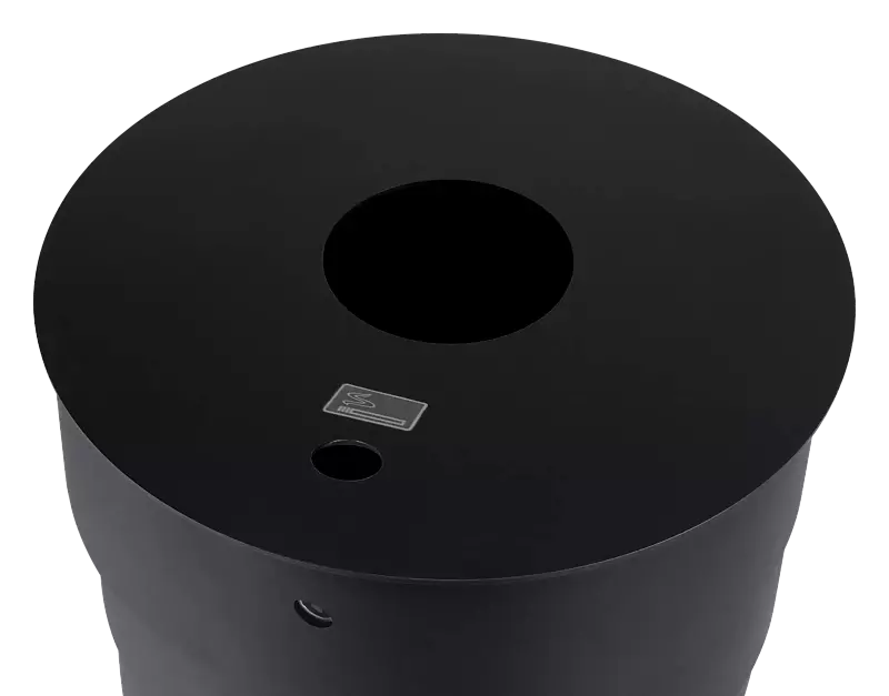 Detail: Deckel mit Ascher und Öffnung für Abfall