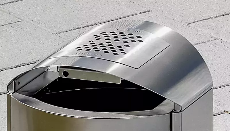 Ascher im Schutzdach integriert (Mehrpreis für 50- bzw. 60-Liter-Ausführung)