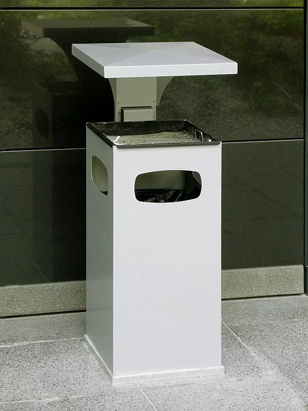 Abfallbehälter CASTLE mit Ascher, 38 Liter, in silber