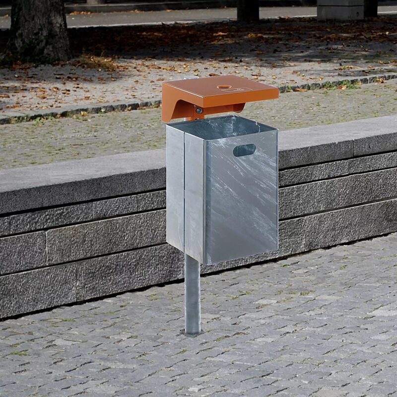 Abfallbehälter FORTE, 50 Liter, mit Ascher, feuerverzinkt, Schutzdach in RAL 2000 gelborange, mit Pfosten zum Einbetonieren (Zubehör)