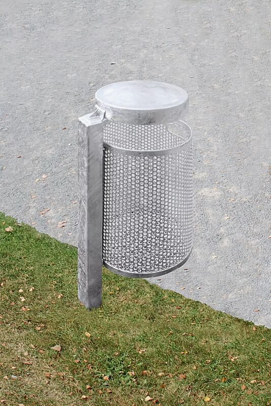 Abfallbehälter KINGSTON, Lochblech, mit Schutzdach, feuerverzinkt