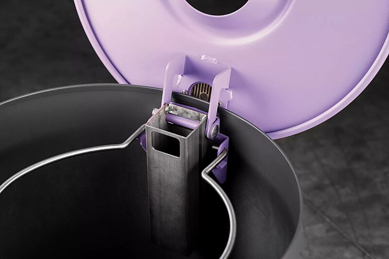 abfallbehaelter-miane__shoKAT0061430 Detail: Entleerung