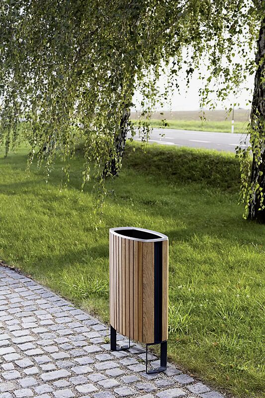 abfallbehaelter-minium__shoKAT0043497 Abfallbehälter MINIUM mit seitlichen Pfosten zum Aufdübeln, mit Jatobaholzbelattung, Stahlteile in RAL 7016 anthrazitgrau