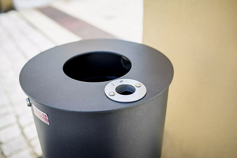 abfallbehaelter-noranda__shoKAT0057974 Detail: Ascher