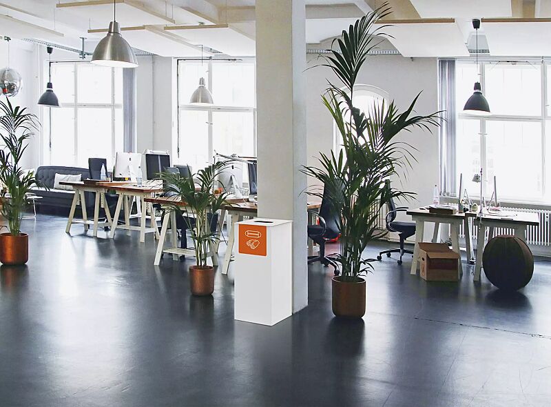 abfallbehaelter-vespucci__shoKAT0063029 Abfallbehälter VESPUCCI mit Aufkleber in RAL 2004 reinorange