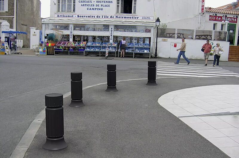 Abwehrpoller TYPHON, in RAL 7016 anthrazitgrau