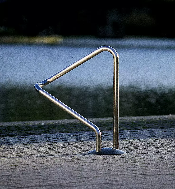 anlehnbuegel-austin__shoKAT0063582 Anlehnbügel AUSTIN, kurzer Bügel, Edelstahl