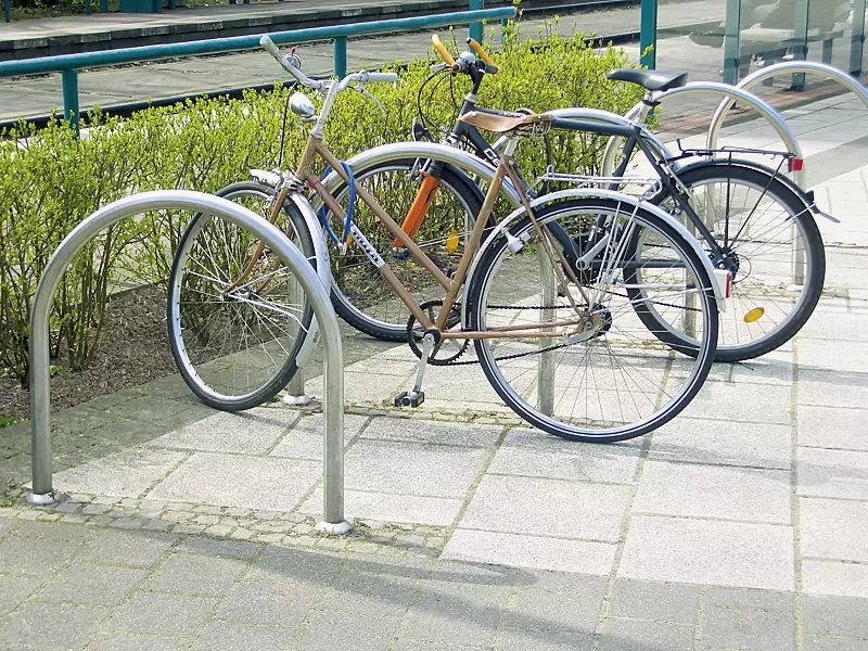 Anlehnbügel BERLIN, feuerverzinkt