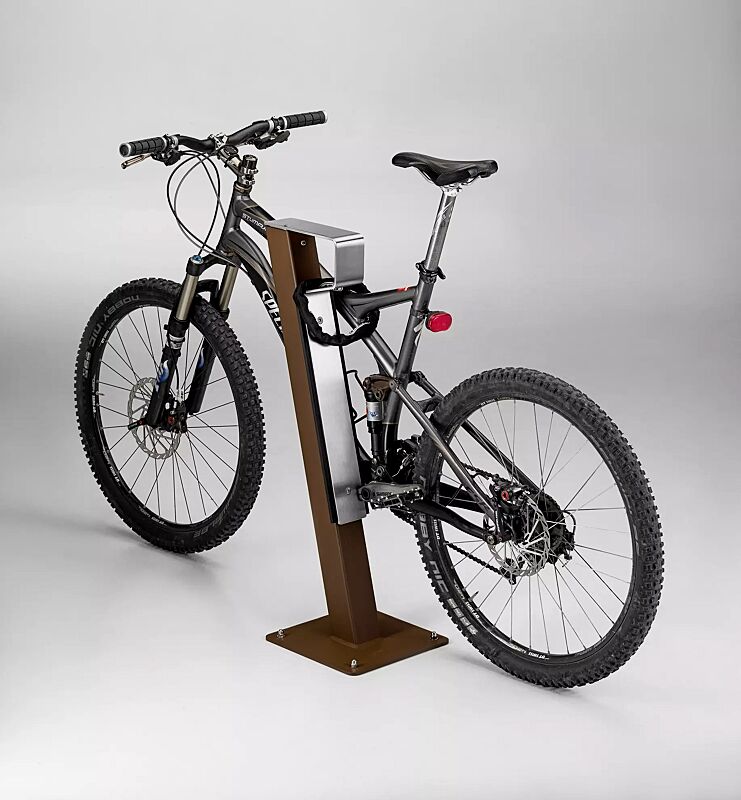 Anlehnbügel FOXHOUND mit Flachstahlbügel aus Edelstahl, Stahlteile in corten, ähnlich RAL 8007 rehbraun (strukturiert)