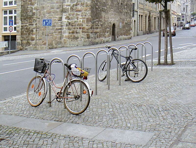Anlehnbügel LIVORNO ohne Quersteg, zum Einbetonieren, Edelstahl