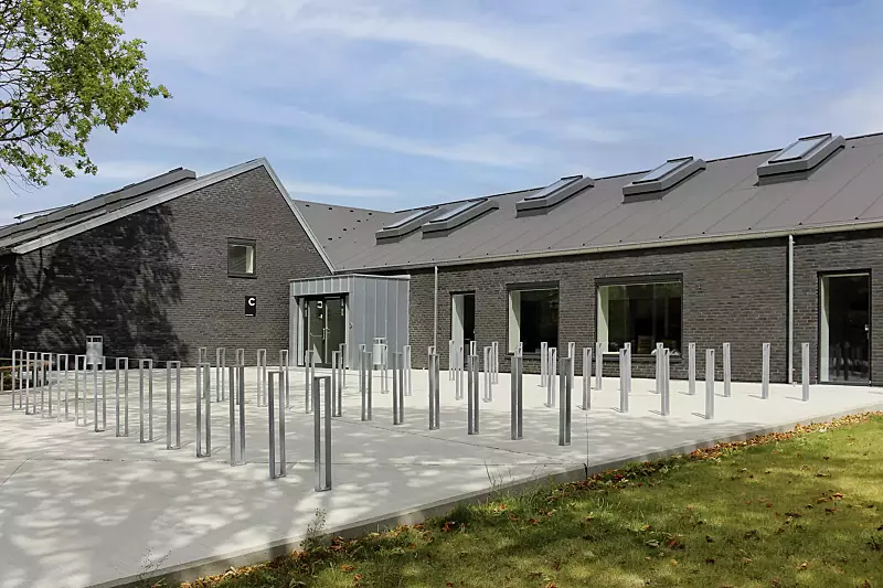 Anlehnbügel LOWELL, zum Aufdübeln, feuerverzinkt