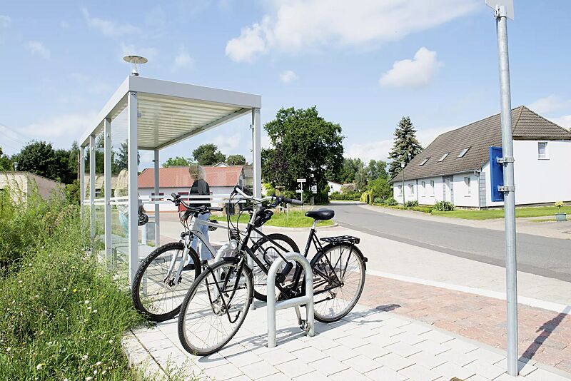 Anlehnbügel MONTANA mit Quersteg, zum Einbetonieren, feuerverzinkt