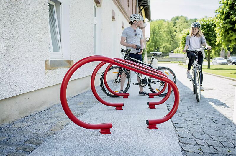 anlehnbuegel-open__shoKAT0057957 Anlehnbügel OPEN in RAL 3003 rubinrot