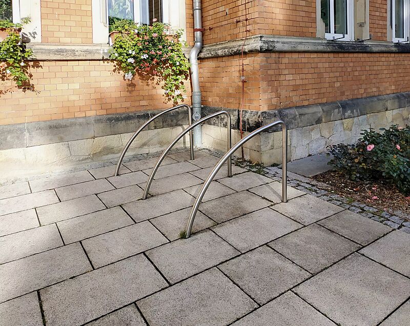 Anlehnbügel SACRAMENTO zum Einbetonieren, Edelstahl