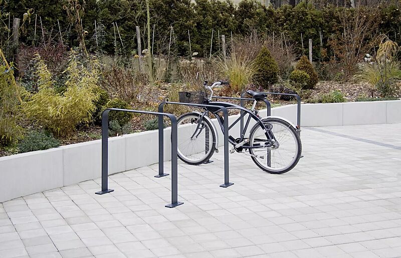 anlehnbuegel-tampa__shoKAT0024443 Anlehnbügel TAMPA ohne Innenbügel, zum Aufdübeln, Breite 850 mm, in RAL 7016 anthrazitgrau