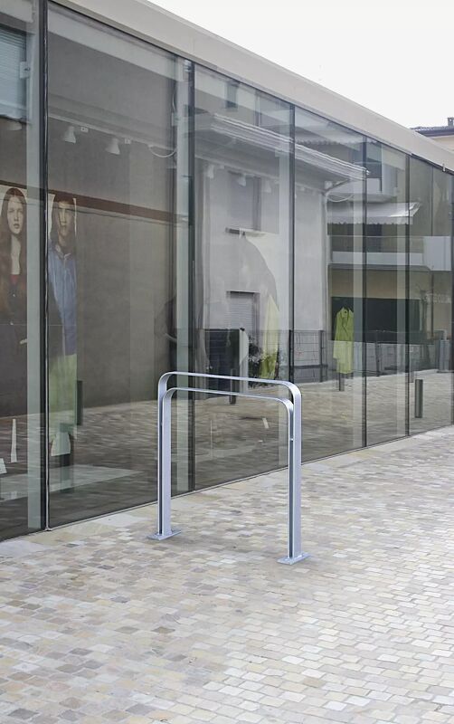 anlehnbuegel-tampa__shoKAT0042146 Anlehnbügel TAMPA mit Innenbügel hoch, zum Aufdübeln, Breite 850 mm, feuerverzinkt