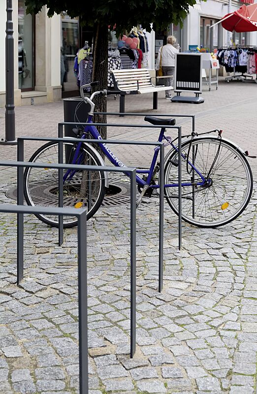 anlehnbuegel-utah__shoKAT0063155 Anlehnbügel UTAH ohne Quersteg, zum Einbetonieren, in RAL 7016 anthrazitgrau