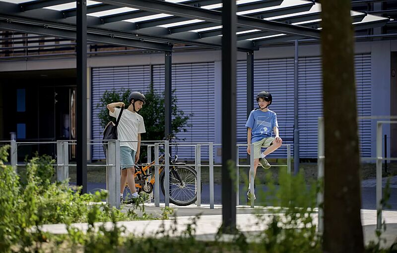 anlehnbuegel-utah__shoKAT0076904 Anlehnbügel UTAH mit Quersteg, zum Einbetonieren, feuerverzinkt