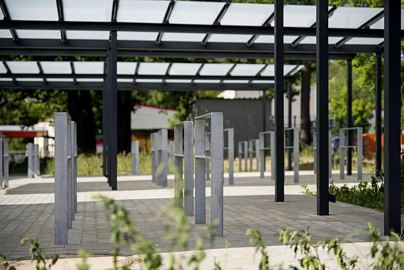 anlehnbuegel-utah__shoKAT0076906 Anlehnbügel UTAH mit Quersteg, zum Einbetonieren, feuerverzinkt