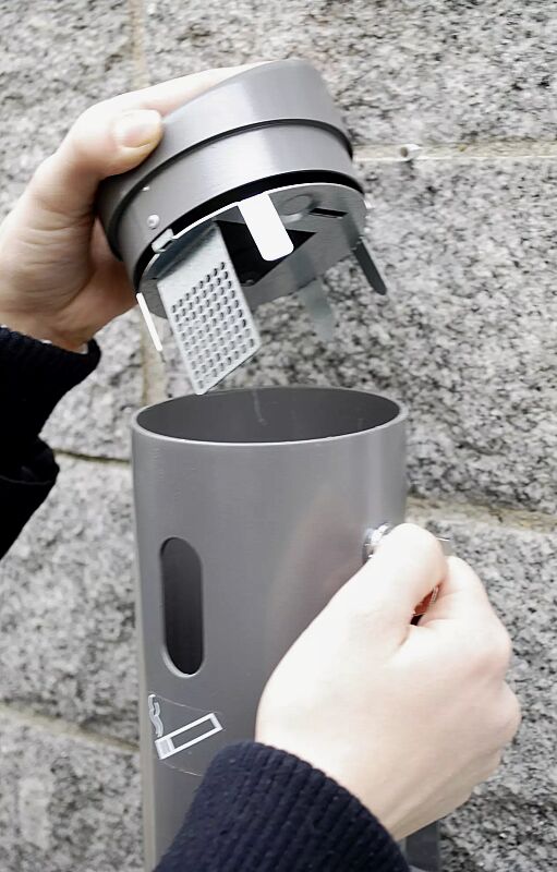 ascher-smoker__shoKAT0007976 Detail: Entleerung