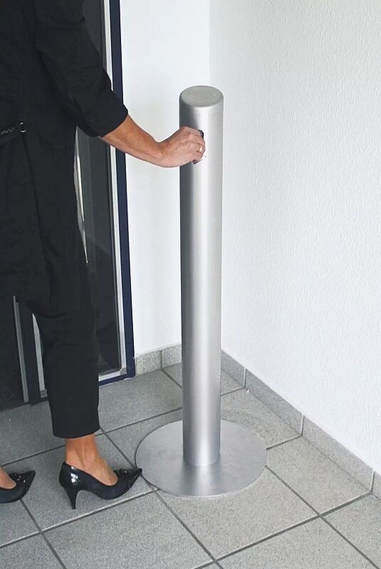 ascher-smoker__shoKAT0013236 Standascher SMOKER aus Aluminium, mit Fußplatte, in RAL 9006 weißaluminium