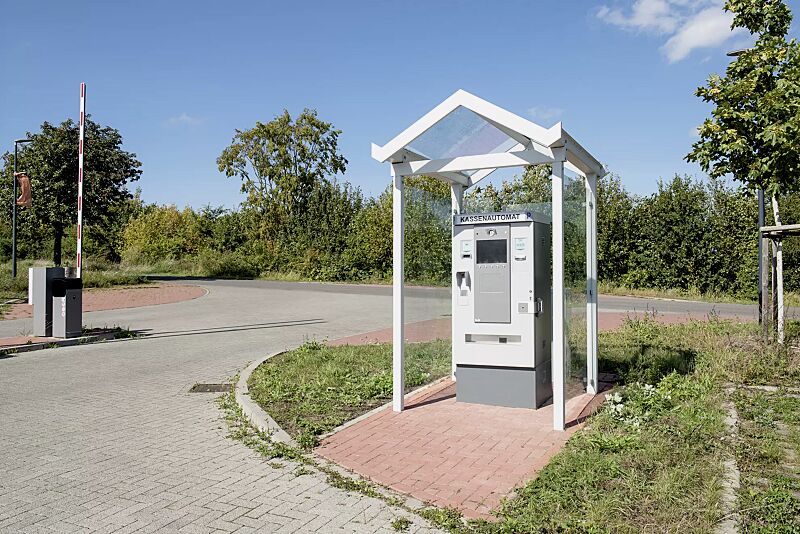 Automaten-Überdachung TANGENTA, Dachbreite x Dachtiefe 1700 mm x 2000 mm, Rück- und Seitenwände ESG, Klarglas, Stahlkonstruktion in RAL 7035 lichtgrau