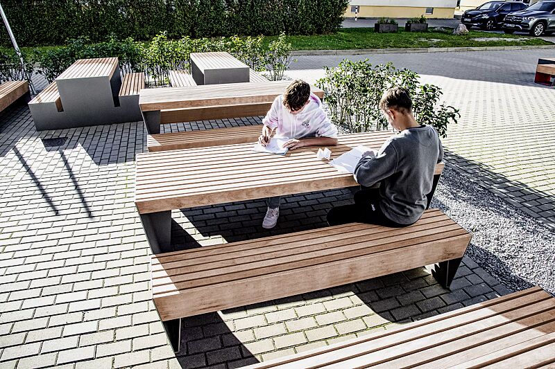 bank-tisch-kombination-blocq__shoKAT0076220 Bank-Tisch-Kombination BLOCQ mit Jatobaholzbelattung, Breite 2080 mm, Stahlteile in RAL 9007 graualuminium