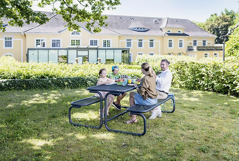 Bank-Tisch-Kombination CAMPO in RAL 7016 anthrazitgrau