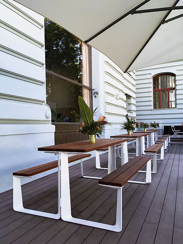 bank-tisch-kombination-rautster__shoKAT0061025 Bank-Tisch-Kombination RAUTSTER, doppelseitig, mit Kiefernholzbelattung country brown, Stahlteile in RAL 9010 reinweiß