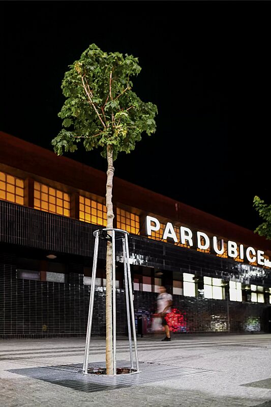 baumschutzrost-und--gitter-arbottura__shoKAT0056741 Baumschutzrost ARBOTTURA, quadratisch, mit Baumschutzgitter