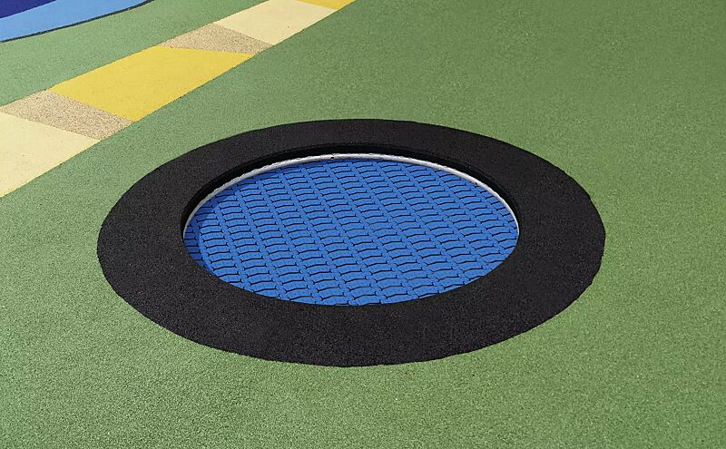 Bodentrampolin CODY, Umrandung ähnlich RAL 9005 tiefschwarz, Sprungmatte ähnlich RAL 5010 enzianblau