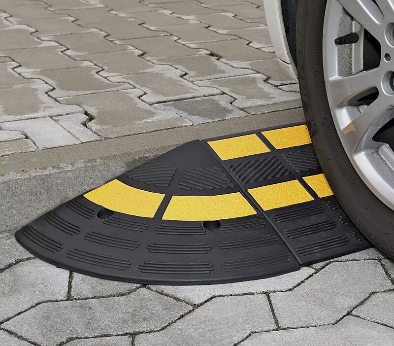 bordsteinrampe-lutter__shoKAT0075769 Bordsteinrampe LUTTER, Normelement und Abschlusselement, Höhe 100 mm