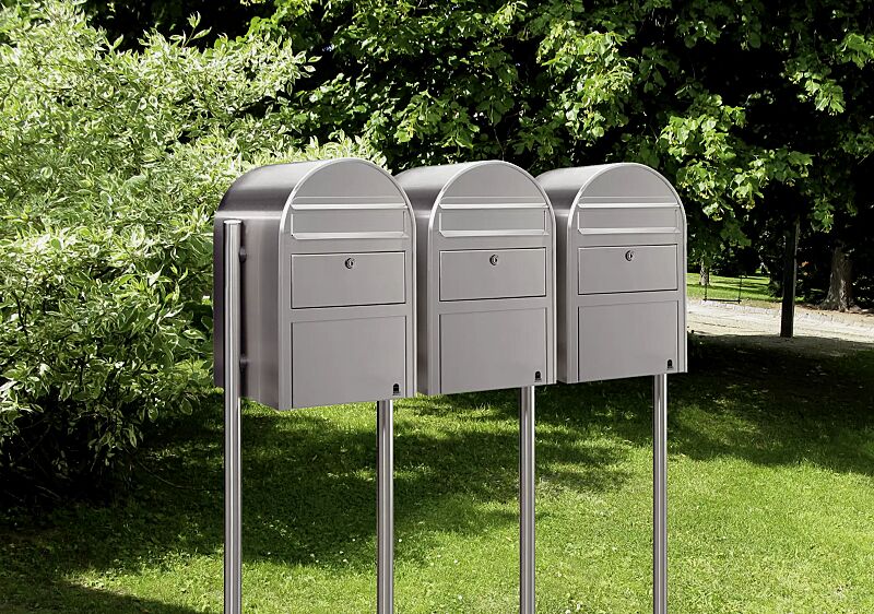 3 Briefkästen BOBI SWISS, aus Edelstahl, als Reihenanlage (Edelstahlstativ BOBI LINK siehe Zubehör)