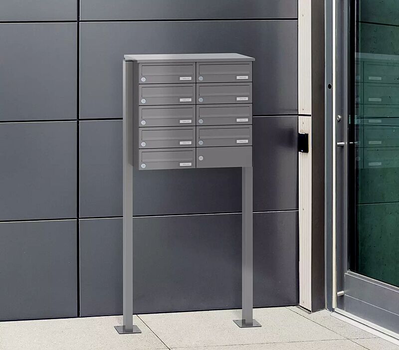 Briefkastenanlage ASTET mit 9 Briefkästen, zum Aufdübeln, ohne Sprech- und Klingelfach, in RAL 9007 graualuminium