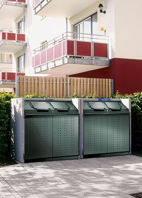 Containerbox DARWEN, Korpus procarat mixed, Stahlteile in RAL 1904015 jadegrün mit zentraler Schließung (Mehrpreis) und Kennzeichnung des Einwurfs (auf Anfrage gegen Mehrpreis)