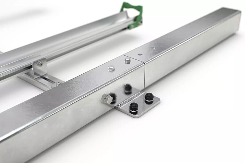 doppelstock-fahrradparksystem-flexhub-premium__shoKAT0072186 Detail: bodennahe Tastleiste, verhindert Unterlaufen mit Taststock (Zubehör)